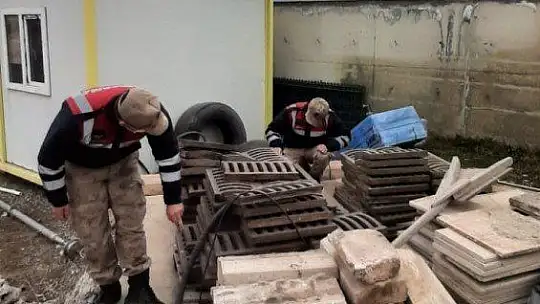Aranan şüpheli yakayı ele verdi