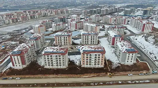 Asrın felaketinde evlerini kaybeden depremzedeler, yeni evlerine kavuşmaya çok yakın