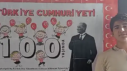 Avrupa'daki yabancı öğrencilerden duygulandıran 'Cumhuriyet Marşı'
