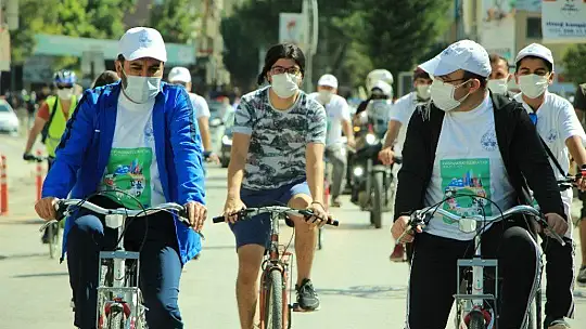 Avrupa Hareketlilik Haftası kapsamında vali ve başkan pedal çevirdi