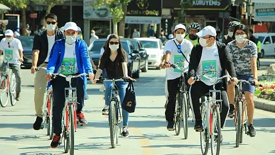 Avrupa Hareketlilik Haftası kapsamında vali ve başkan pedal çevirdi