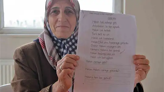 Ayşe teyze, engelli çocuğunu götürdüğü özel eğitim okulunda okuma yazma öğrendi