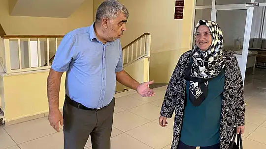 Azmin başarısı: İlk, orta ve lise eğitimini dışarıdan tamamladı, 70 yaşında üniversiteli oldu