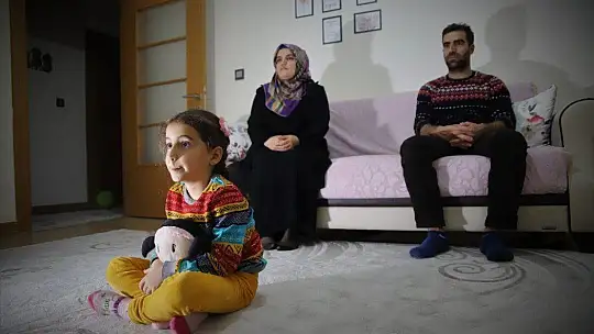 Baba okutmadı, azmi ve kocasının desteğiyle üniversiteli oldu