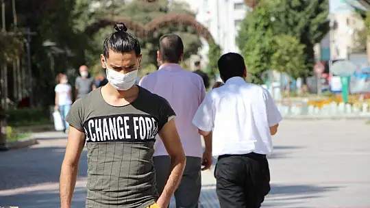 Bakan Koca uyardı, Elazığ'da maske kullanımı yüzde 100'e ulaştı