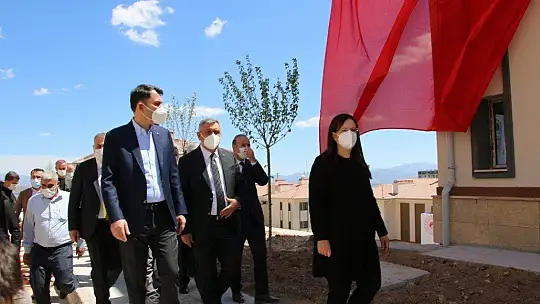 Bakan Kurum: 'Elazığ'da 23 bin konut yapıyoruz, biten konut sayısı 11 bini aştı'