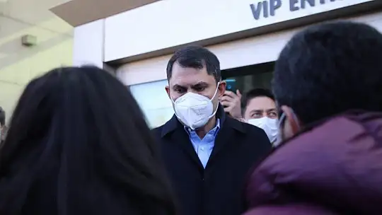 Bakan Kurum, Deprem Konutlarını İnceledi