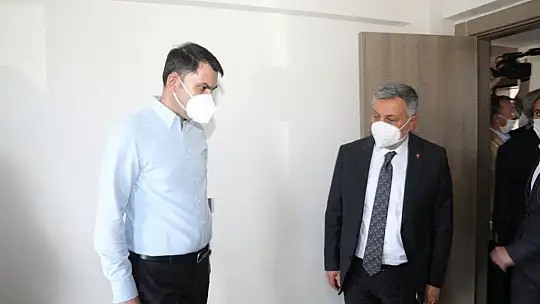 Bakan Kurum, depremin merkez üssü Sivrice'de inceleme yaptı