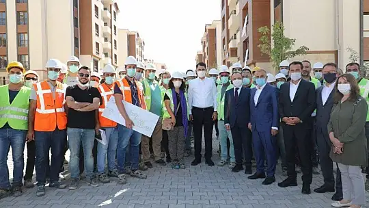 Bakan Kurum: Elazığ ve Malatya'da yapılan işlerin mali tutarı yaklaşık 7 milyar lirayı buluyor'
