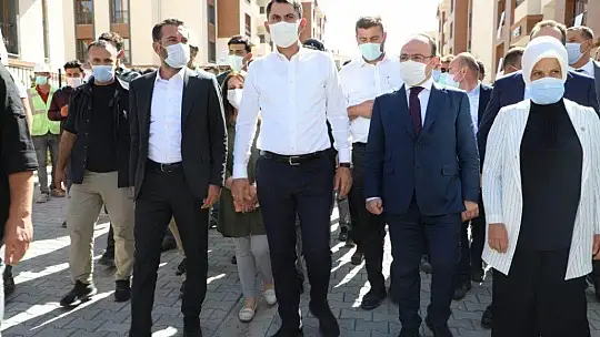 Bakan Kurum: Elazığ ve Malatya'da yapılan işlerin mali tutarı yaklaşık 7 milyar lirayı buluyor'