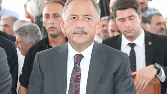 Bakan Özhaseki: 'Vatandaş kendi evini yapacak, biz parasını vereceğiz'