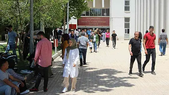 Barajsız ilk YKS'nin ikinci oturumu tamamlandı