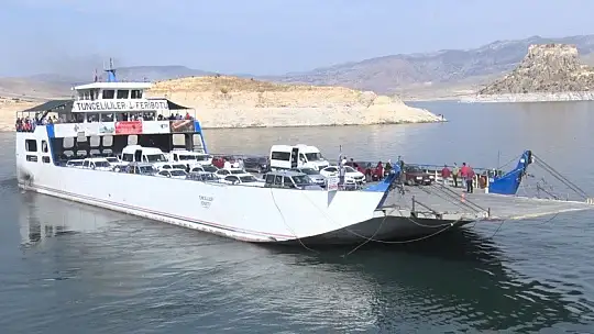 Başkan Alan, Elazığ-Tunceli arasında feribotla yolcu taşıdı