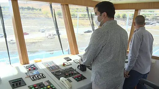 Başkan Alan, Elazığ-Tunceli arasında feribotla yolcu taşıdı