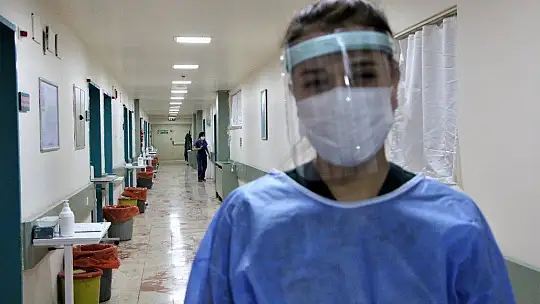 Bayramı hastanede geçiren sağlıkçılar anlattı, yüzler farklı talepler aynı dikkat