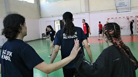 Bir başarı hikayesi 'Demir Kızlar'