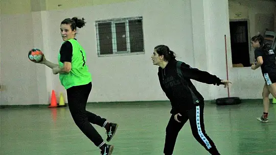 Bir başarı hikayesi 'Demir Kızlar'