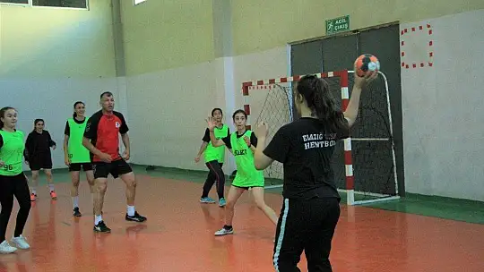 Bir başarı hikayesi 'Demir Kızlar'