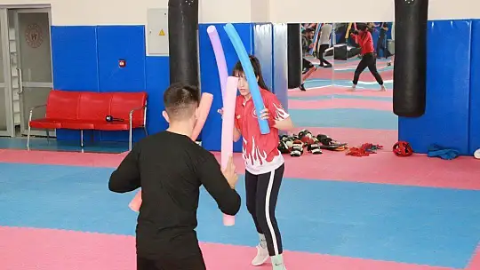 Boks takımı 13 sporcusuyla çalışmalara başladı