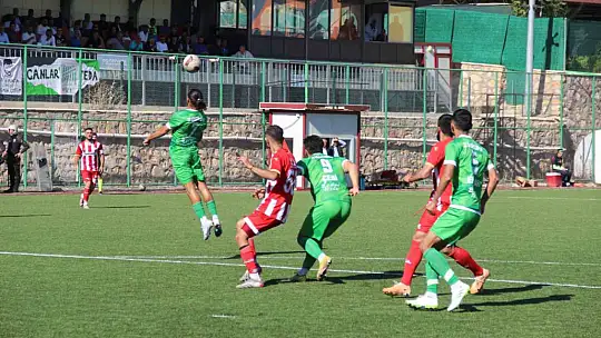 Bölgesel Amatör Lig: Rüstempaşaspor: 0 - 12 Bingölspor: 3