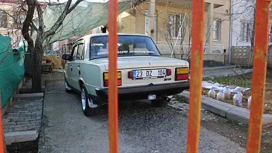 Bu araç 27 yaşında sadece 50 bin kilometre yol yaptı
