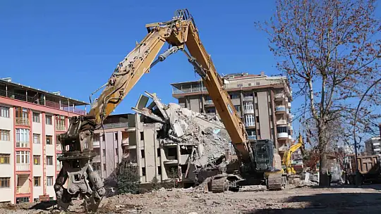 Firma 300 bin lira maaş teklifine rağmen operatör bulamıyor