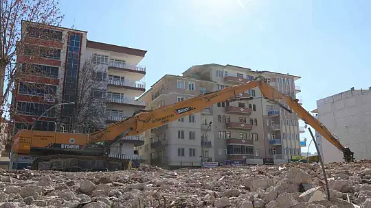 Firma 300 bin lira maaş teklifine rağmen operatör bulamıyor