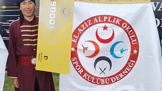 Buğlem Sare, 47 isabetli ok atışıyla Türkiye birincisi oldu