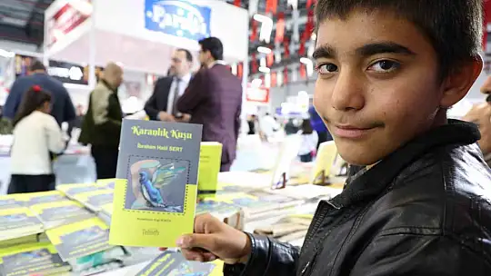 Çadır kentte 13 yaşında kitap yazdı
