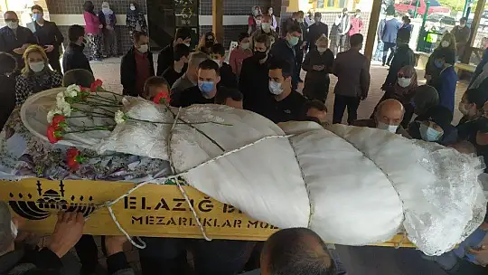 Cinayete kurban giden, Emine gelinlikli tabutu ile son yolculuğuna uğurlandı