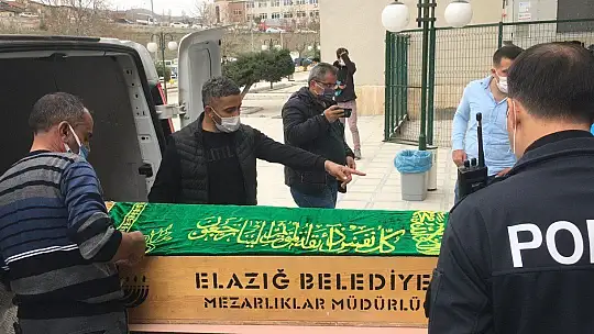 Cinayete kurban giden Emine'nin cenazesi ailesinin gözyaşları arasında morgdan alındı