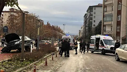 Çocuğa çarpmamak için direğe çaptı