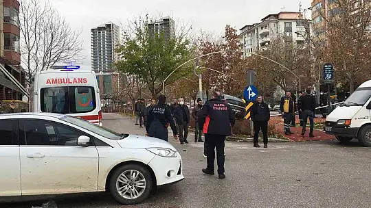 Çocuğa çarpmamak için direğe çaptı