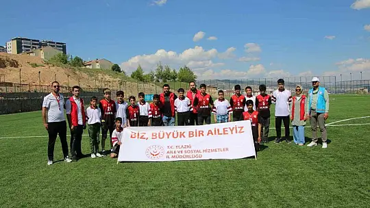 Çocuklar dostluk maçında hünerlerini sergiledi