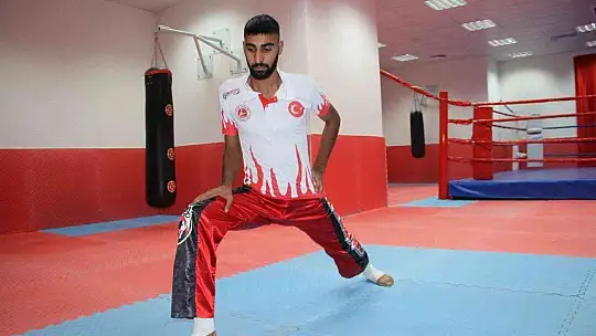Çocukluk hayalini gerçeğe dönüştürdü, şimdi dünya şampiyonasına hazırlanıyor