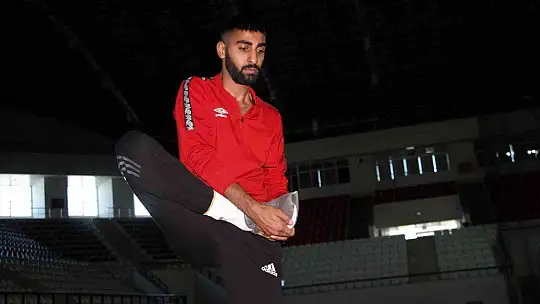 Çocukluk hayalini gerçeğe dönüştürdü, şimdi dünya şampiyonasına hazırlanıyor