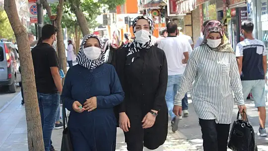 Covid-19 artınca, Elazığ'da herkes maske takmaya başladı