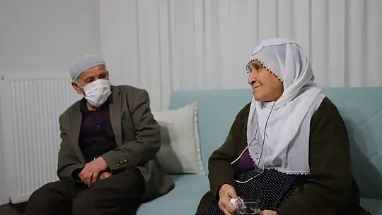 Cumhurbaşkanı Erdoğan'a sevgisiyle dikkat çeken Rabia nine, o anları anlattı