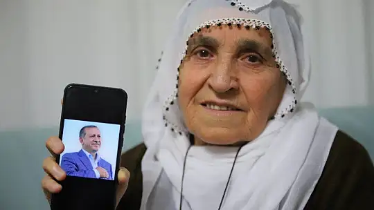 Cumhurbaşkanı Erdoğan'a sevgisiyle dikkat çeken Rabia nine, o anları anlattı
