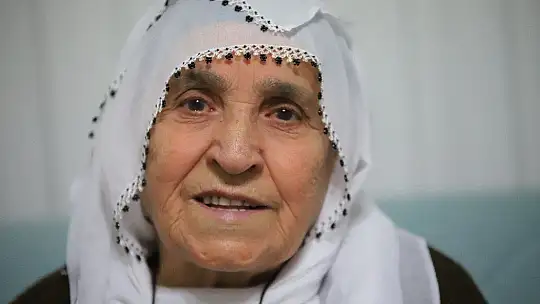 Cumhurbaşkanı Erdoğan'a sevgisiyle dikkat çeken Rabia nine, o anları anlattı
