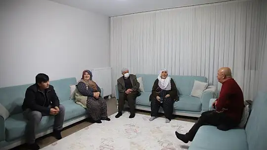 Cumhurbaşkanı Erdoğan'a sevgisiyle dikkat çeken Rabia nine, o anları anlattı