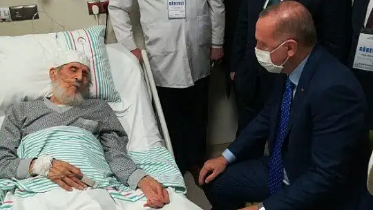 Cumhurbaşkanı Erdoğan'dan Fethi Sekin'in babası ile kanaat önderi Nazırlı'ya hastanede ziyaret