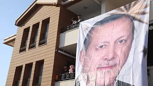 Cumhurbaşkanı Erdoğan Elazığ'a geldi, deprem konutlarını teslim törenine katılması bekleniyor