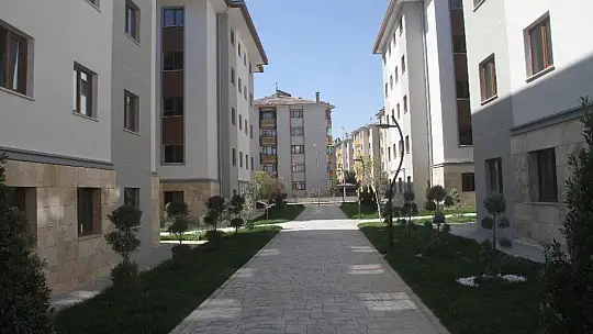 Cumhurbaşkanı Erdoğan'ın açıkladığı konut fiyatları depremzedeleri memnun etti