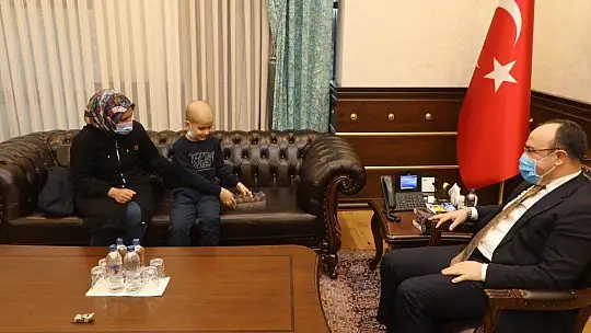 Cumhurbaşkanı Erdoğan'ın tedavisini üstlendiği Taha'ya doğum günü