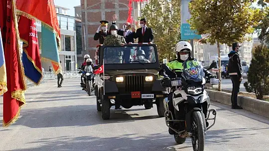 Cumhuriyetin 97. yılı Elazığ'da coşkuyla kutlandı