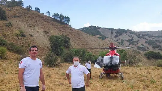 Dağda rahatsızlanan çobanın imdadına ambulans helikopter yetişti