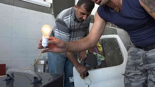 Demiri demire sürtüp elektrik elde ettiler, faturalarda yüzde 90'a kadar tasarruf sağladılar