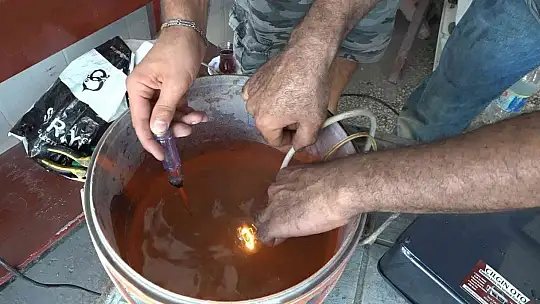 Demiri demire sürtüp elektrik elde ettiler, faturalarda yüzde 90'a kadar tasarruf sağladılar