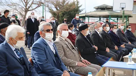 Deprem ve pandeminin etkilediği Elazığ'ın köy okullarında ilk ders heyecanı